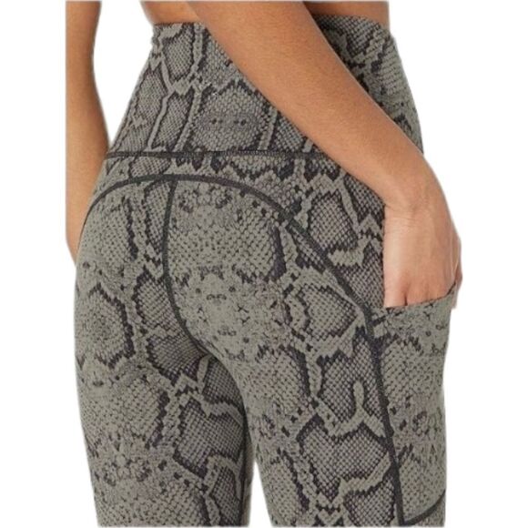 VARLEY Let's Go Leggings in Olive Snake | 7/8 Length, Size S‎ - Picture 14 of 15